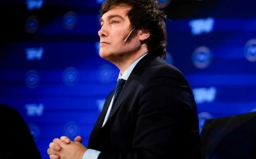 Президент Аргентины хочет уволить 70 тысяч госслужащих