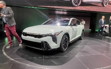 Kia показала новейший K4 на Нью-Йоркском «Автосалоне»