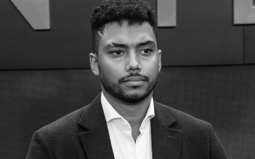 Умер актер из «Приключений Сабрины» и «Поколения V» Чэнс Пердомо