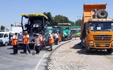 В Узбекистане за счет международных кредитов обновят и построят свыше 900 км дорог