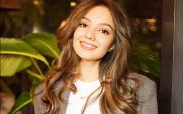 Хуснора Шодиева поделилась архивным кадром с выпускного