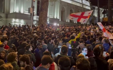 В Тбилиси тысячи людей вышли на протест против закона об иноагентах