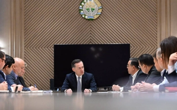 Комил Алламжонов провел встречу с представителями негосударственных телеканалов