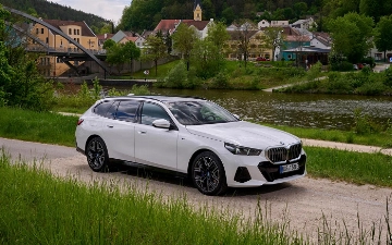 BMW расширила моторную гамму новой «пятерки»