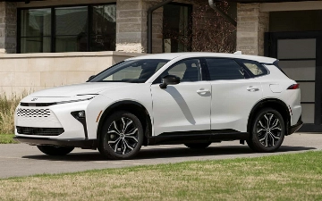 Toyota презентовала новейший Crown Signia