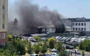 В Ташкенте произошел крупный пожар в автосервисе