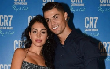 Фанаты Криштиану Роналду сделали милый сюрприз его супруге
