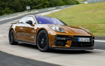 Гибридный Porsche Panamera установил новый рекорд Нюрбургринга
