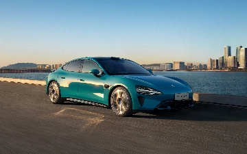 В Китае обвалились продажи Xiaomi SU7