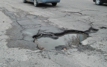 Ташкентцев призвали не заниматься самовольным ремонтом дорог