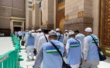 В Узбекистане выявили около 20 турфирм, незаконно организовавших Умру