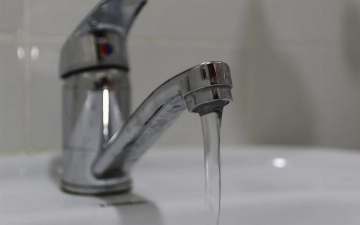В четырех районах Ташкента временно отключили горячую воду