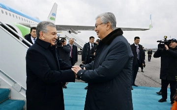 Как Шавката Мирзиёева встретили в Алматы