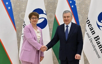 Шавкат Мирзиёев провел встречу с главой ЕБРР 