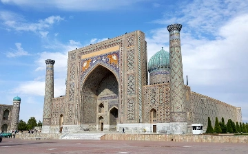 В Узбекистане хотят ввести туристическую карту для посещения исторических памятников