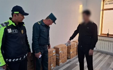 В Ташкент пытались незаконно провезти несколько сотен смартфонов iPhone 16 Pro Max