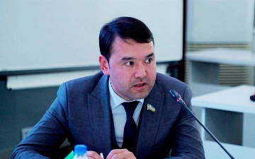 Экс-депутата Расула Кушербаева вызвали в РОВД