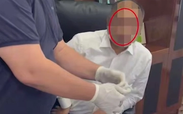 В Ташкенте начальник районного отдела образования попался на крупной взятке