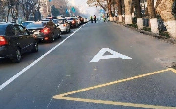 В Узбекистане водителям разрешили ездить по «выделенкам» для автобусов в ночное время