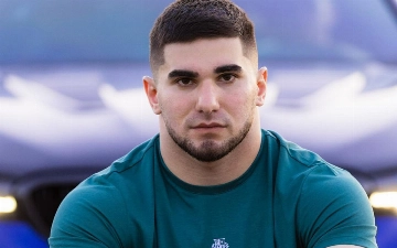 Ютубер Асхаб Тамаев прибыл в Ташкент и бросил вызов узбекским гонщикам