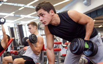 Клиенты фитнес-залов испытывают дискомфорт из-за съемок для TikTok