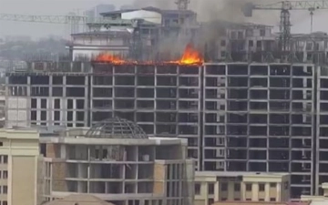 В Ташкенте произошел пожар в строящейся многоэтажке 