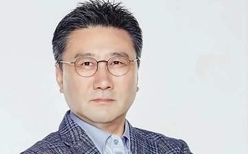 Умер южнокорейский актер Чхве Чон-у, звезда дорамы «Легенда синего моря»