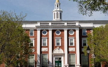 Гарвард потребовал через суд возобновить финансирование вуза
