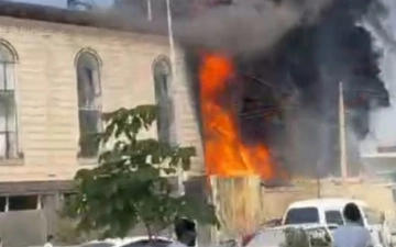 В Самарканде произошел крупный пожар в магазине