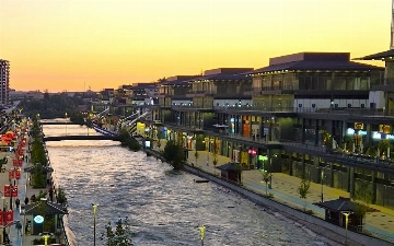 В Ташкенте арестовали мужчину, домогавшегося девушки на территории Seoul Mun