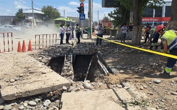 МЧС: В результате прорыва трубопровода в Ташкенте пострадали три человека