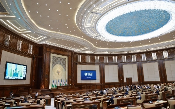 Сенат одобрил закон: в Узбекистане будут проверять на ВИЧ граждан, находившихся за границей более 90 дней