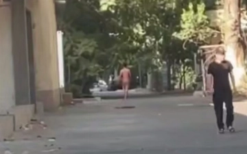 На Чиланзаре парень разгуливал голым по улице: против него составили протокол