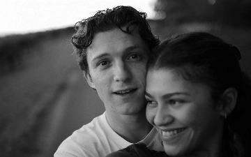 Зендаю с Томом Холландом заметили на съемках нового «Человека-паука»