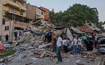 В Турции произошло сильное землетрясение: один человек погиб, около 30 пострадали