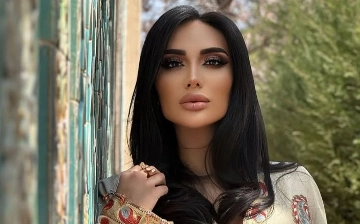 Муниса Ризаева устроила неожиданный концерт в метро