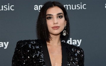 Дуа Липа сняла клип на новый iPhone 17 Pro