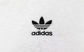 Adidas выходит на рынок рабочей обуви вместе с GLO Brands