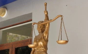 Оскорблял и прикасался к ногам: в Ташкенте арестовали мужчину, домогавшегося женщины на борту самолета 