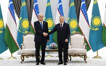 Мирзиёев провел переговоры с Токаевым — что обсудили президенты