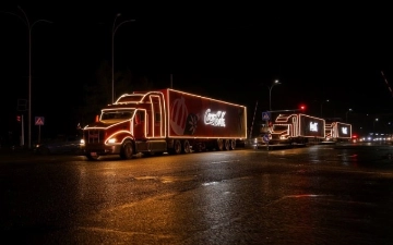 Культовый новогодний караван Coca-Cola отправляется в путешествие по городам Узбекистана