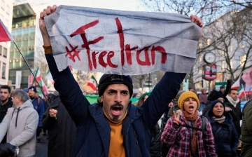 Правозащитники заявили, что в ходе протестов в Иране погибли более 540 человек