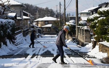 В Японии из-за последствий сильных снегопадов погибли не менее 16 человек