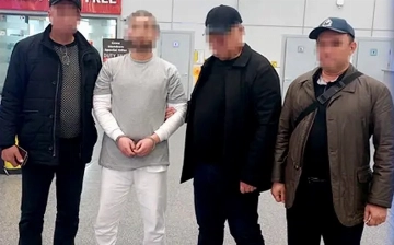 Из ОАЭ в Узбекистан экстрадировали мошенника, находившегося в международном розыске