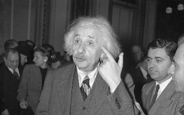 Россияне стали в три раза чаще искать в Google Альберта Эйнштейна