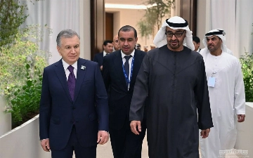 Президенты Узбекистана и ОАЭ обсудили по телефону обстановку на Ближнем Востоке