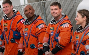 Астронавты миссии «Артемида-2» установили рекорд дальности полета человека от Земли