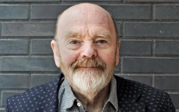 Умер Адриано Гольдшмидт — «крестный отец джинсов» и сооснователь Diesel