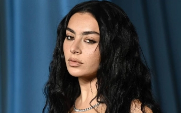 Charli XCX: «Танцполы мертвы — да здравствует рок»