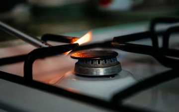 Часть Юнусабада осталась без газа из-за падения дерева на газопровод